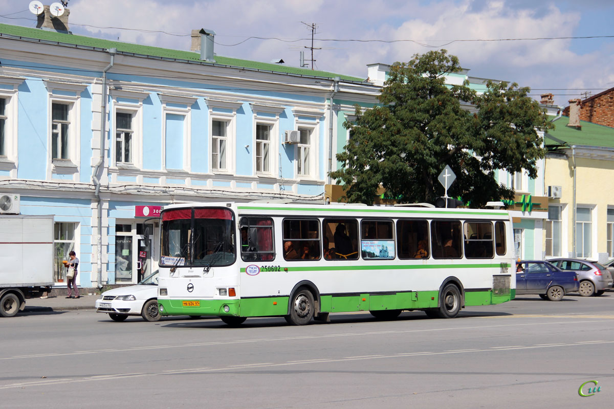 Автовокзал новочеркасск. Автобусы ЛИАЗ 5256 В Новочеркасске. Автобусы ЛИАЗ 5256 В Новочеркасске 2021. Списанные автобусы ЛИАЗ 5256 В Новочеркасске. Автобусы ЛИАЗ В Новочеркасске.