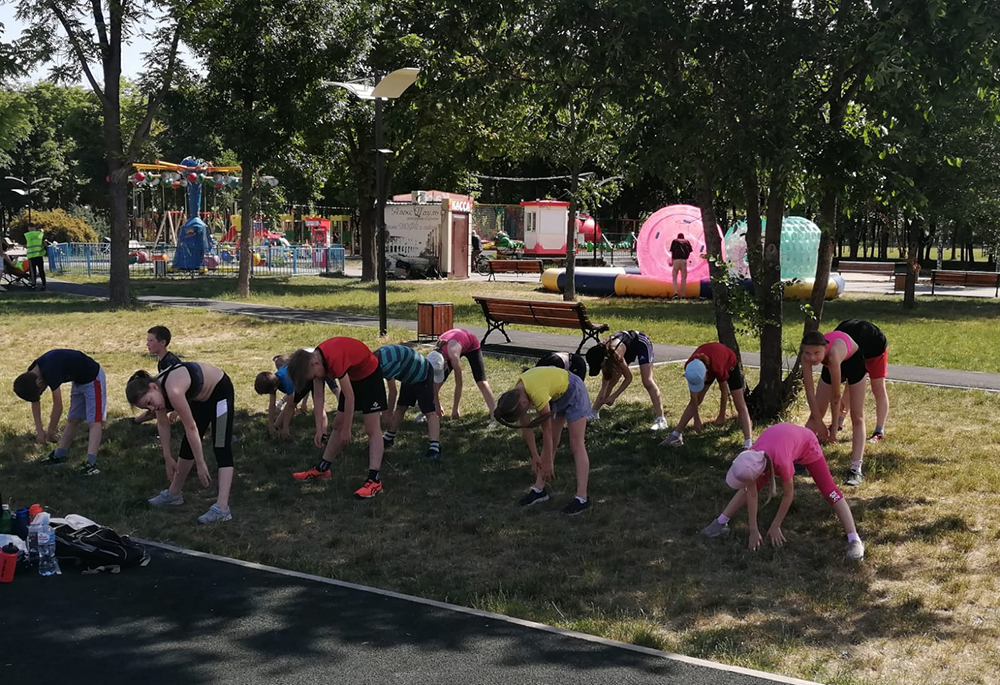 Спортивная новочеркасск. Веселые старты в парке. Веселые старты босиком. Веселые старты для семейных команд. Всероссийские весёлые старты.